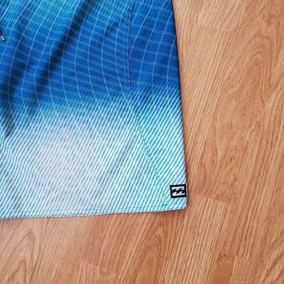 Billabong 21" Fluid Pro Boardshort Sz 42 - Picture 7 of 13